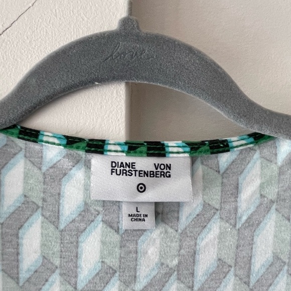 DVF x Target Collab Long Sleeve Midi Arrow Geo Green Wrap Dress - Size Large - Picture 5 of 6